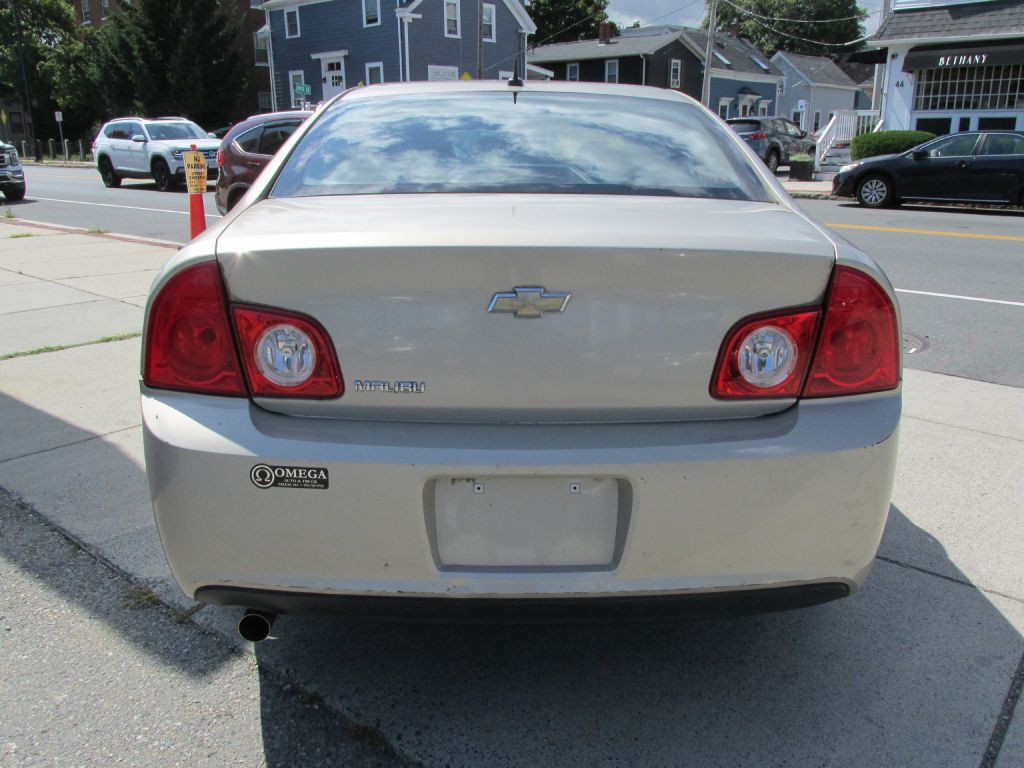 2011 Chevrolet Malibu Image 5