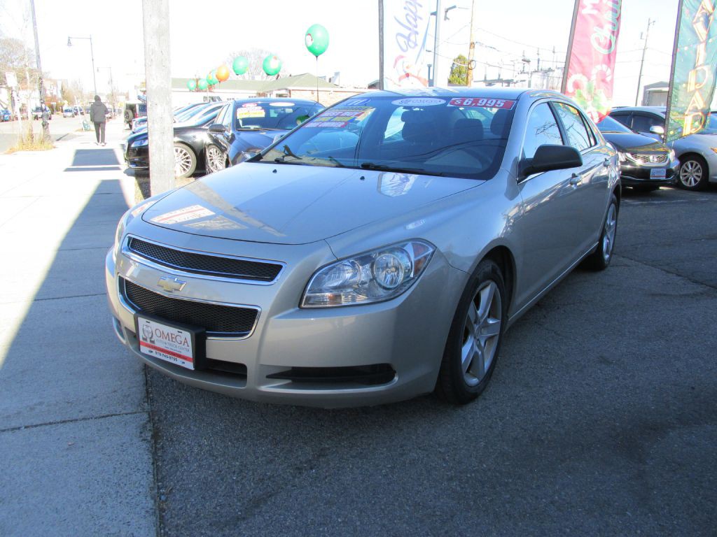 2011 Chevrolet Malibu Image 3