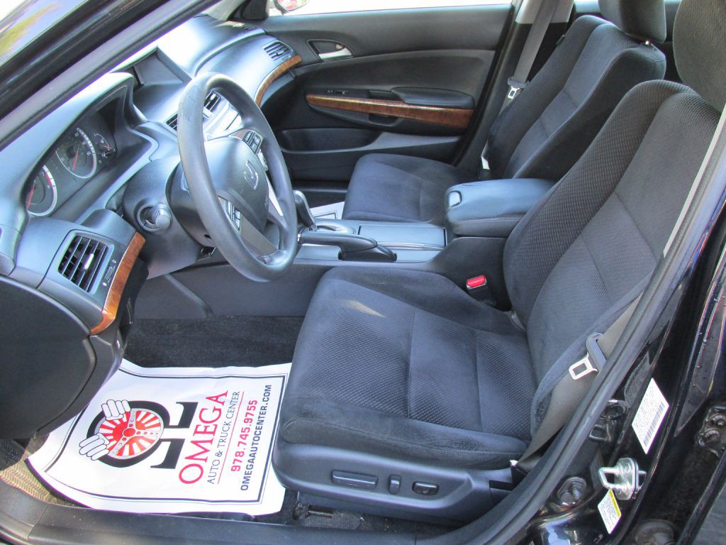 2012 Honda Accord Image 10