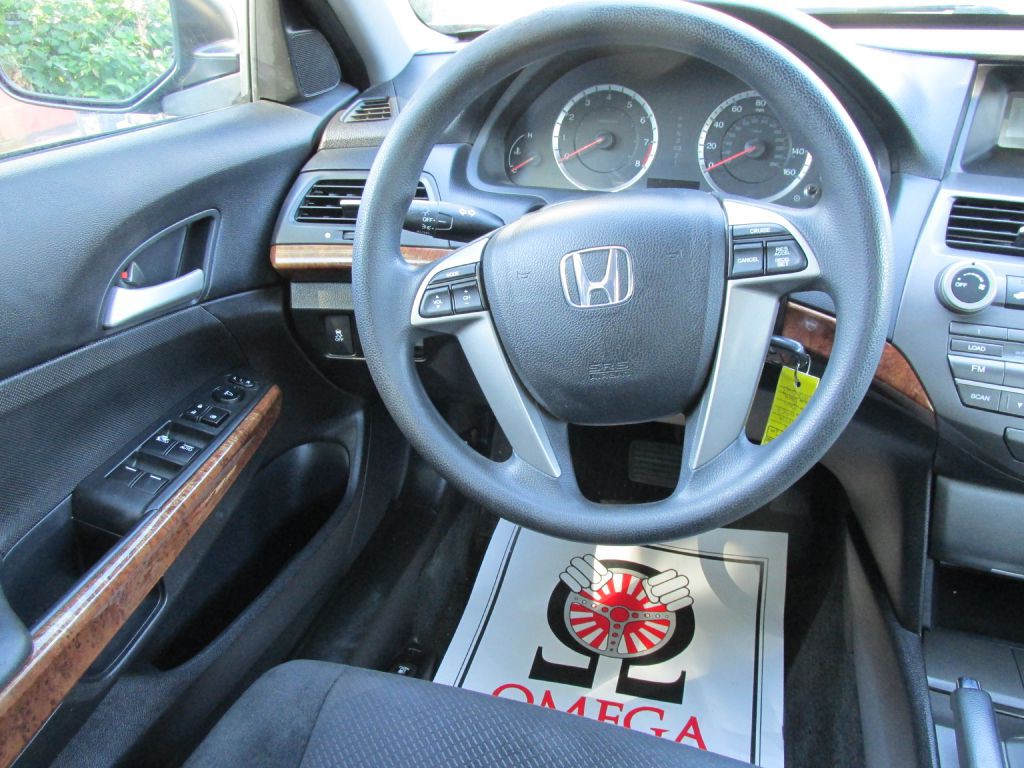2012 Honda Accord Image 12