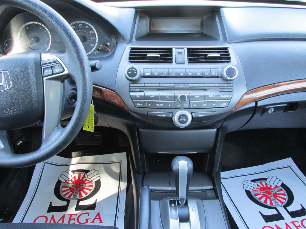 2012 Honda Accord Image 13