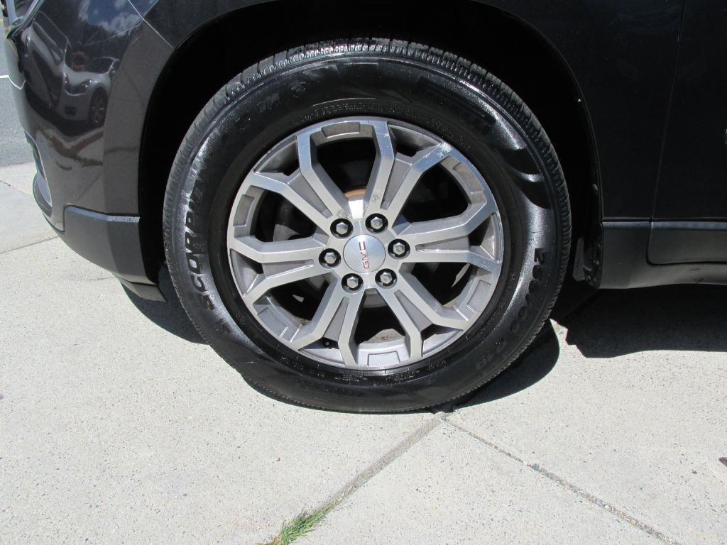 2013 GMC Acadia Image 9