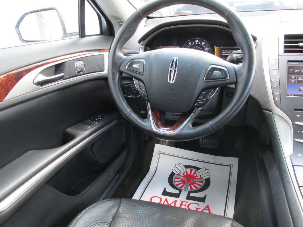 2014 Lincoln MKZ Image 12