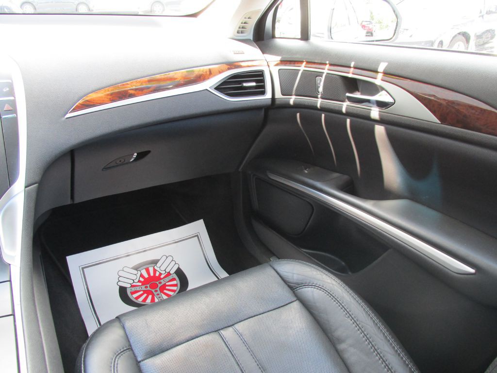 2014 Lincoln MKZ Image 14