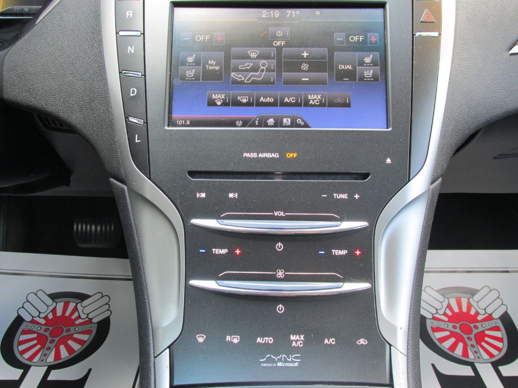 2014 Lincoln MKZ Image 15