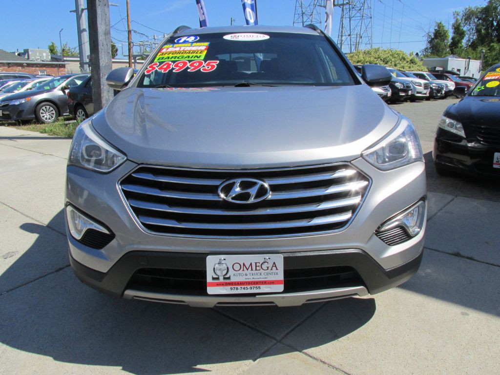 2014 Hyundai Santa Fe Image 2