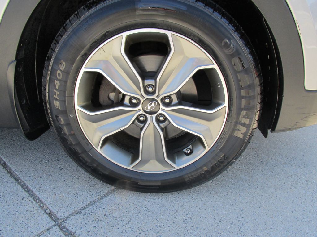 2014 Hyundai Santa Fe Image 9