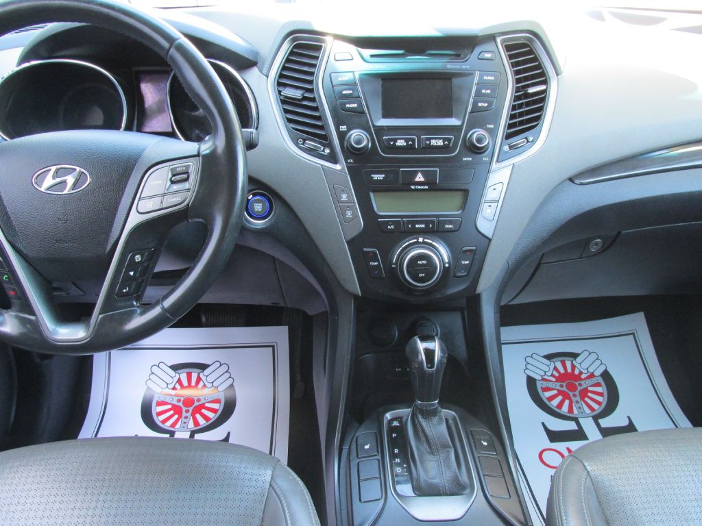 2014 Hyundai Santa Fe Image 14