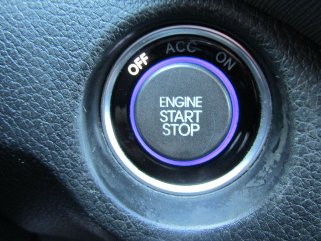 2014 Hyundai Santa Fe Image 18