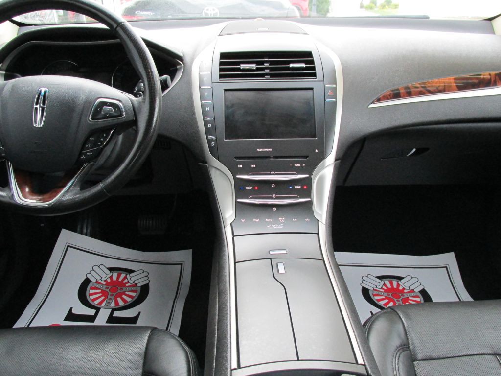 2014 Lincoln MKZ Image 13