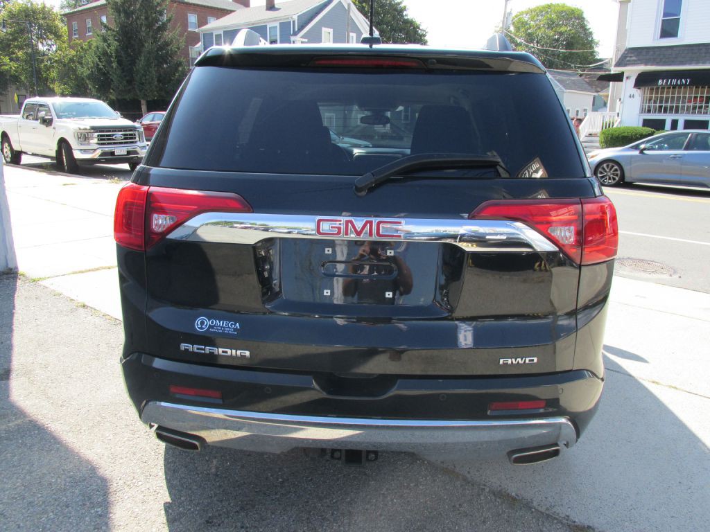 2018 GMC Acadia Image 5