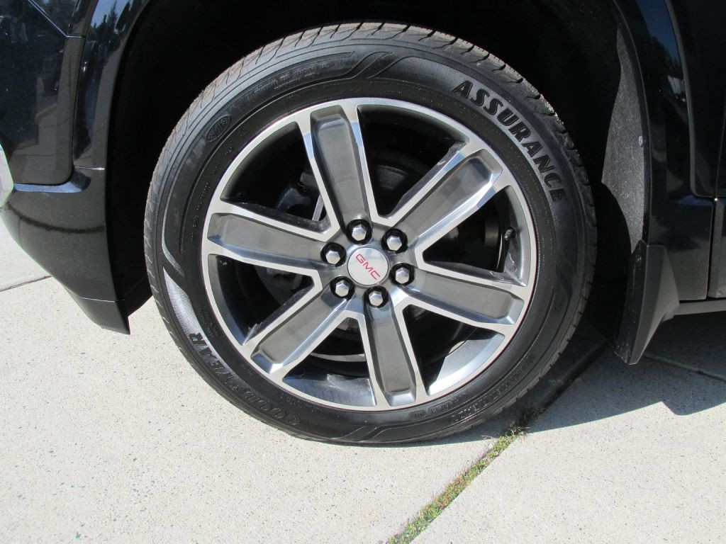 2018 GMC Acadia Image 9