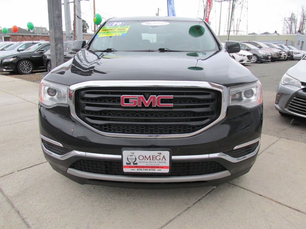 2019 GMC Acadia Image 2