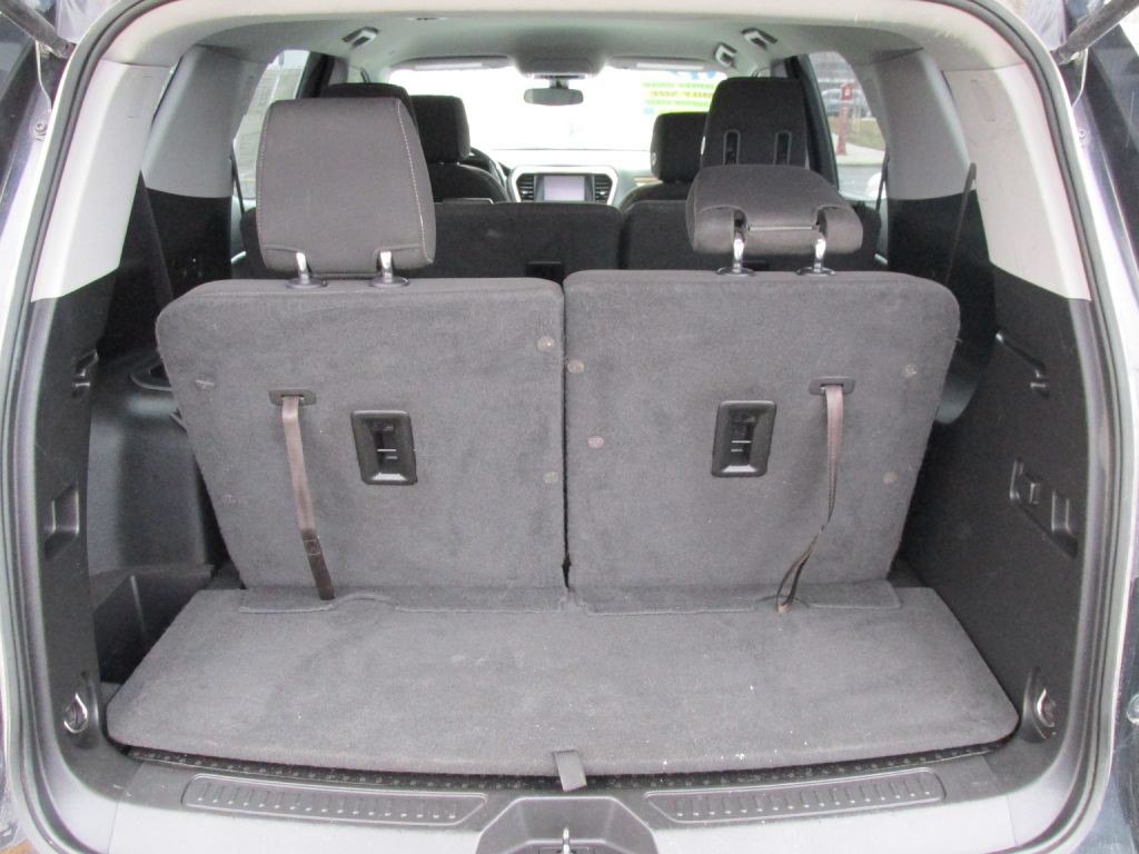 2019 GMC Acadia Image 8