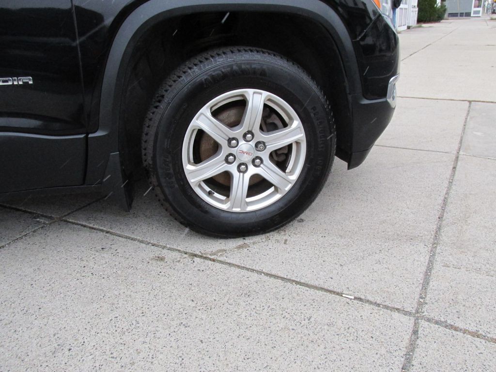 2019 GMC Acadia Image 9