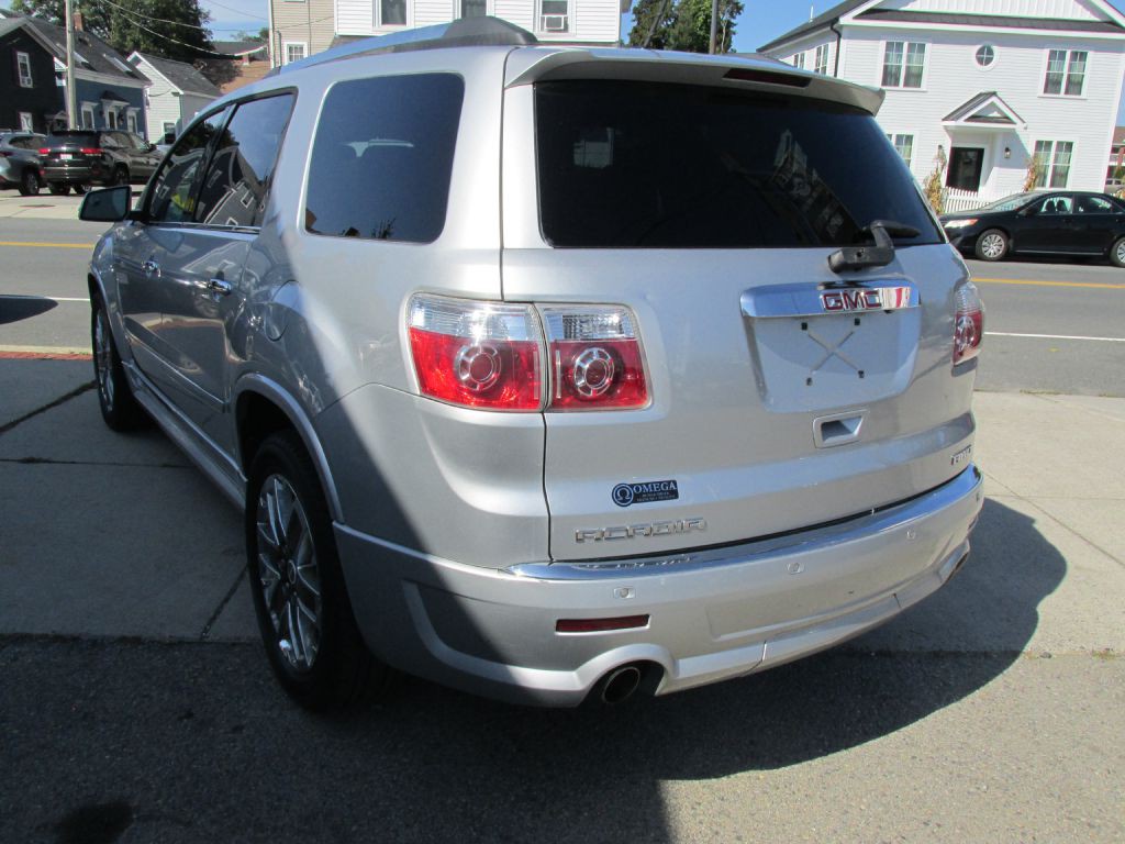 2012 GMC Acadia Image 4