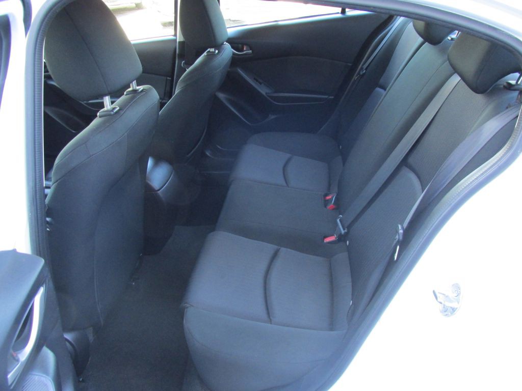 2014 Mazda Mazda3 Image 10
