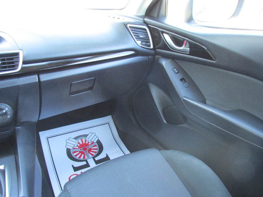 2014 Mazda Mazda3 Image 13