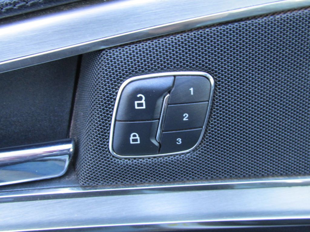 2016 Lincoln MKX Image 16