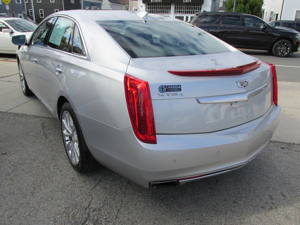 2016 Cadillac XTS Image 4