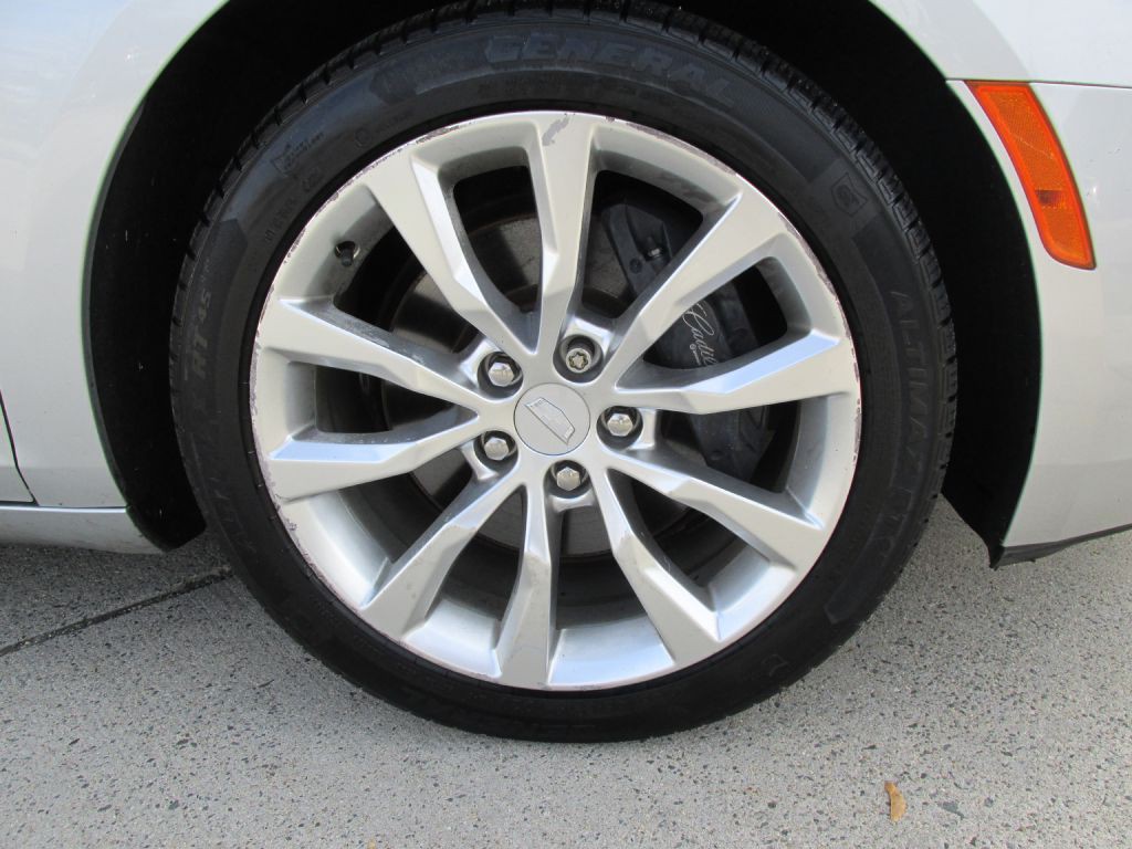 2016 Cadillac XTS Image 9