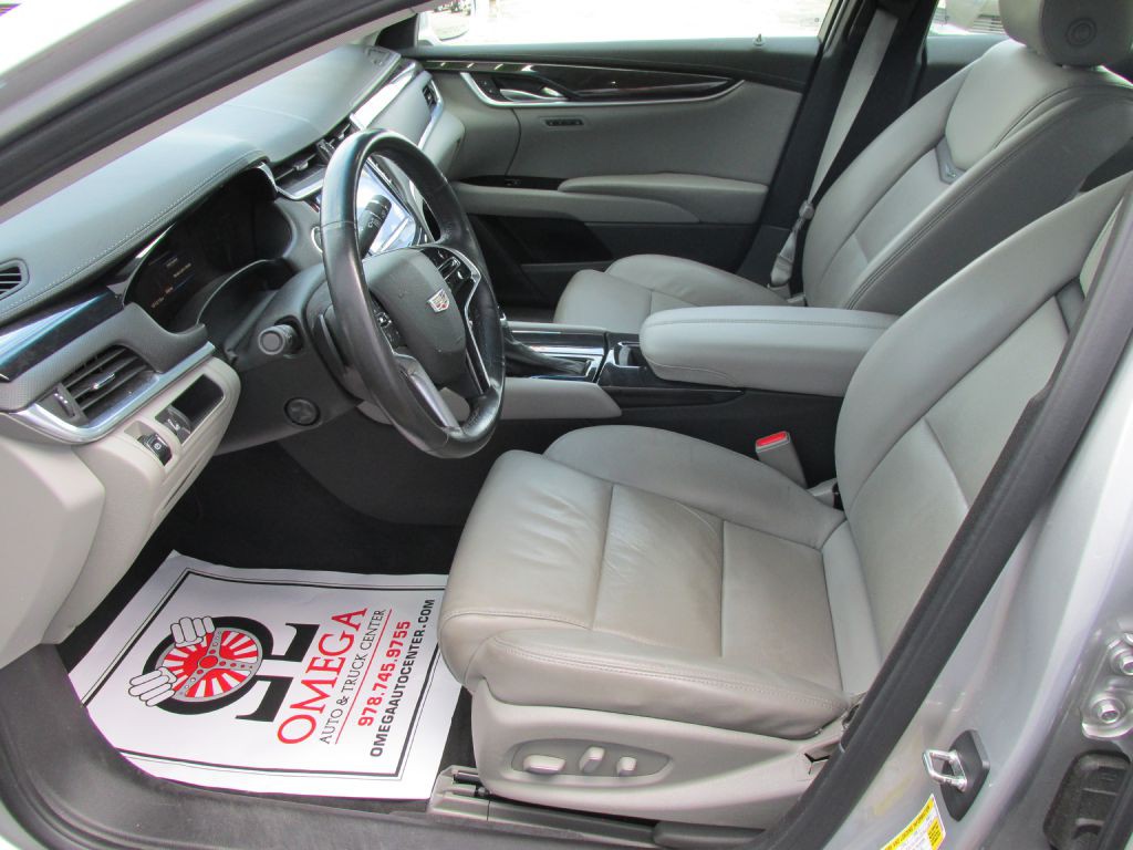 2016 Cadillac XTS Image 10