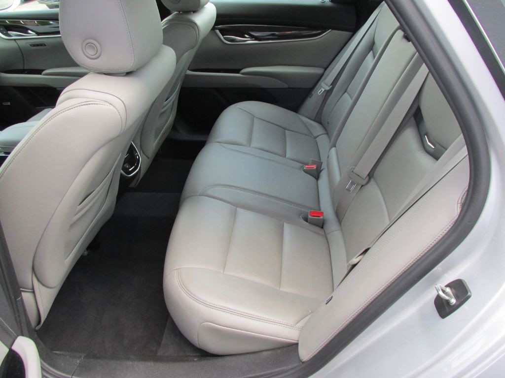 2016 Cadillac XTS Image 11