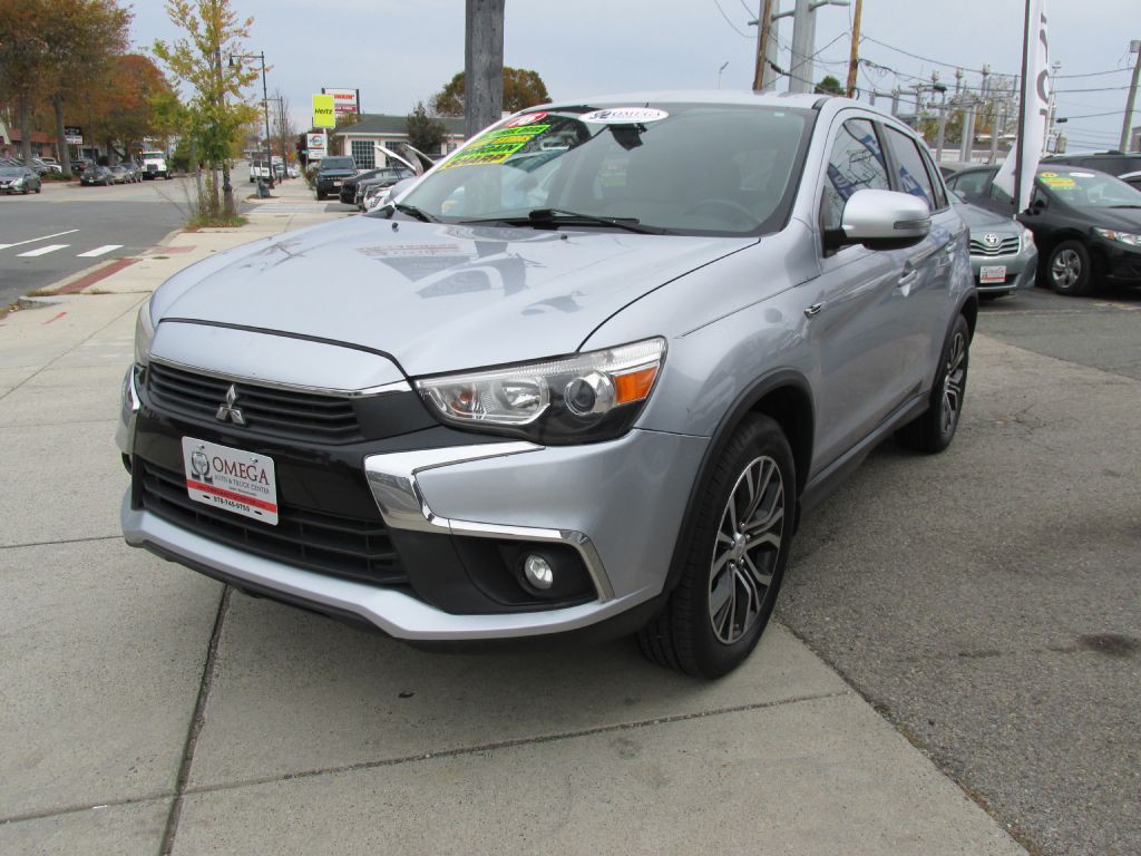 2016 Mitsubishi Outlander Image 3