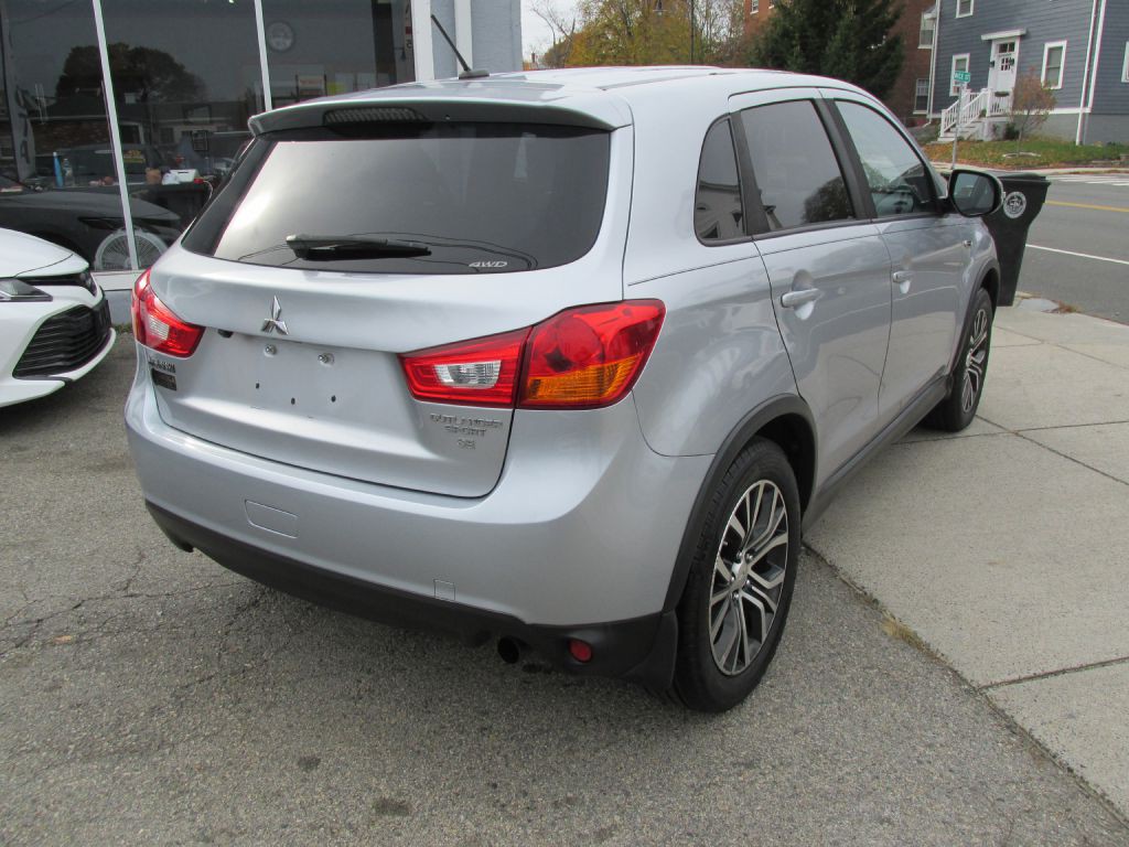 2016 Mitsubishi Outlander Image 6