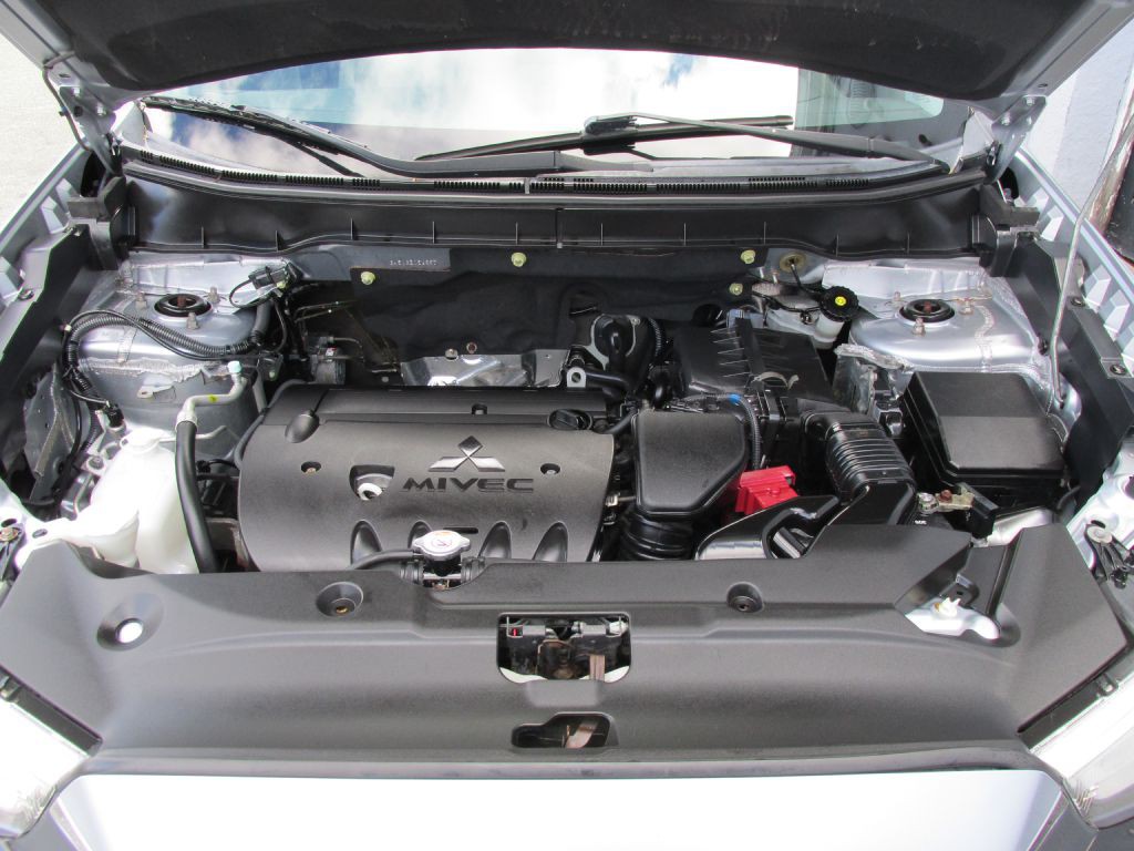 2016 Mitsubishi Outlander Image 7