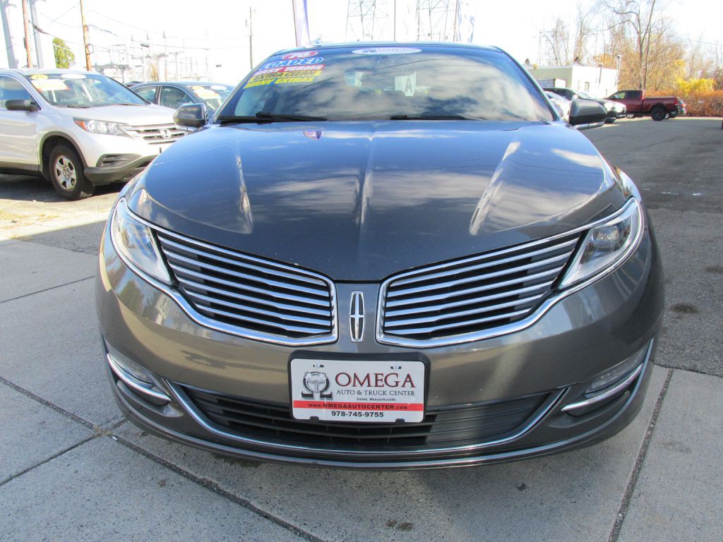 2016 Lincoln MKZ Image 2