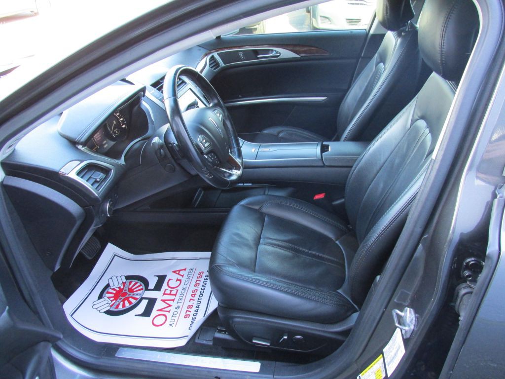 2016 Lincoln MKZ Image 10