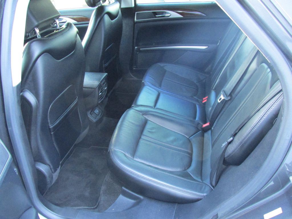 2016 Lincoln MKZ Image 11