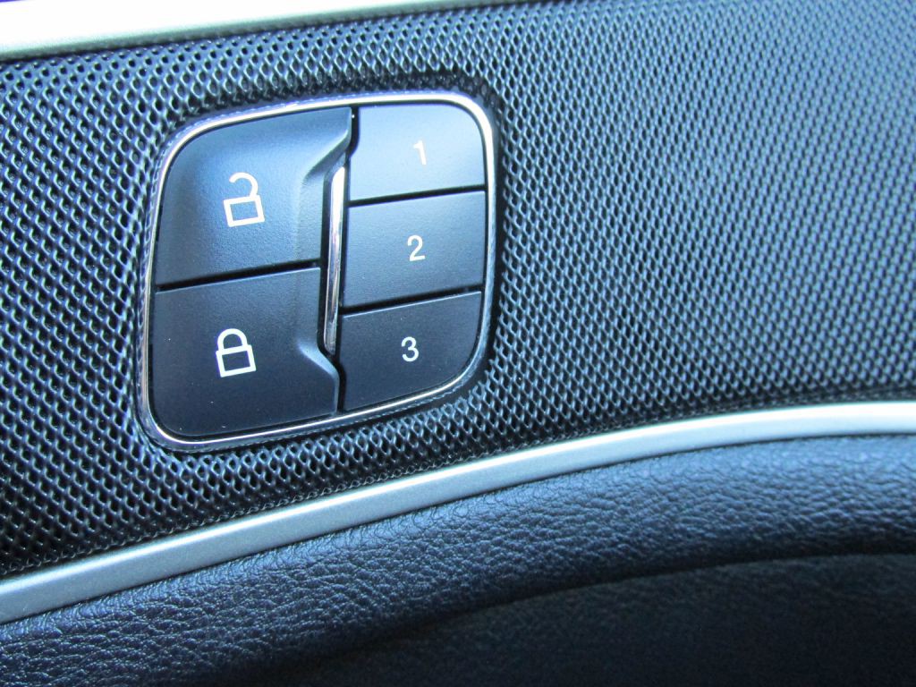 2016 Lincoln MKZ Image 15