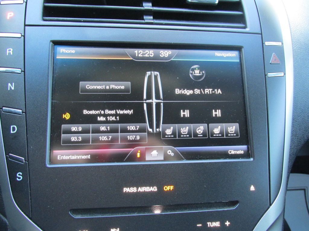 2016 Lincoln MKZ Image 17