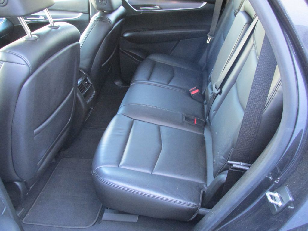 2017 Cadillac XT5 Image 11