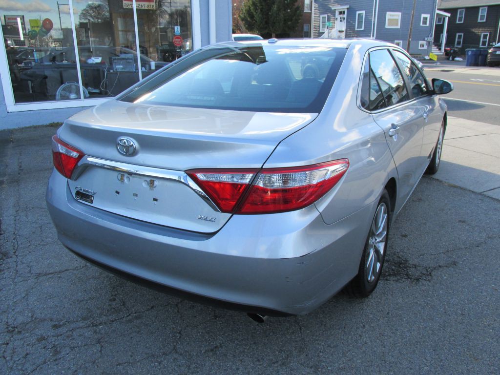 2015 Toyota Camry Image 6