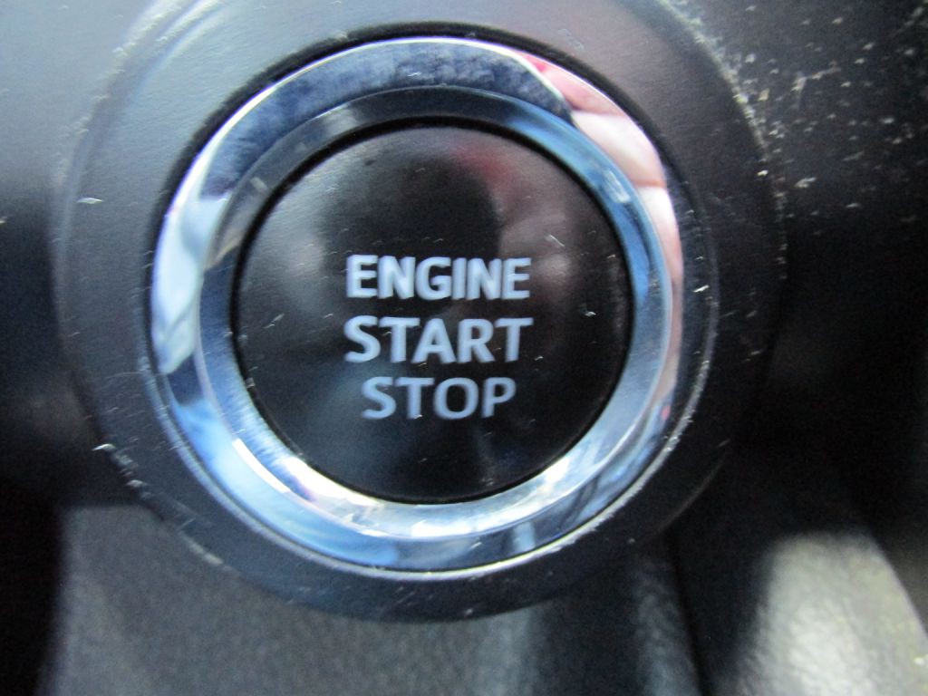 2015 Toyota Camry Image 15