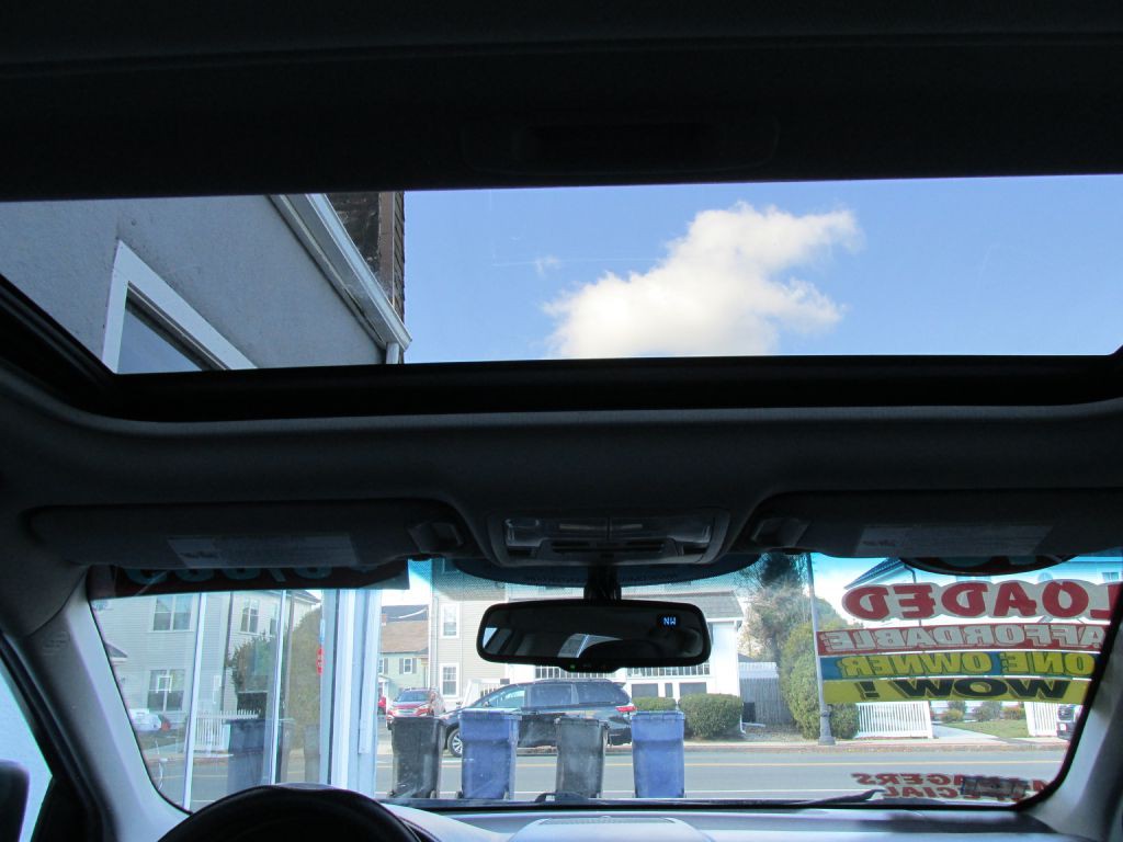 2015 Toyota Camry Image 20