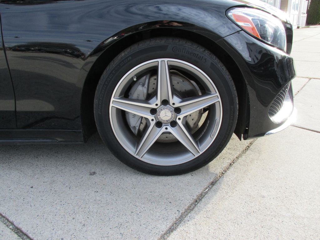 2016 Mercedes-Benz C-Class Image 9