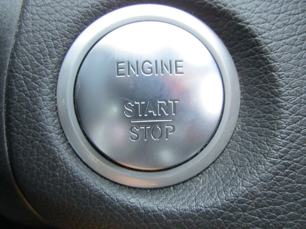 2016 Mercedes-Benz C-Class Image 15