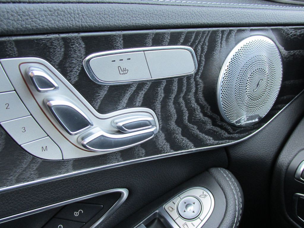 2016 Mercedes-Benz C-Class Image 17