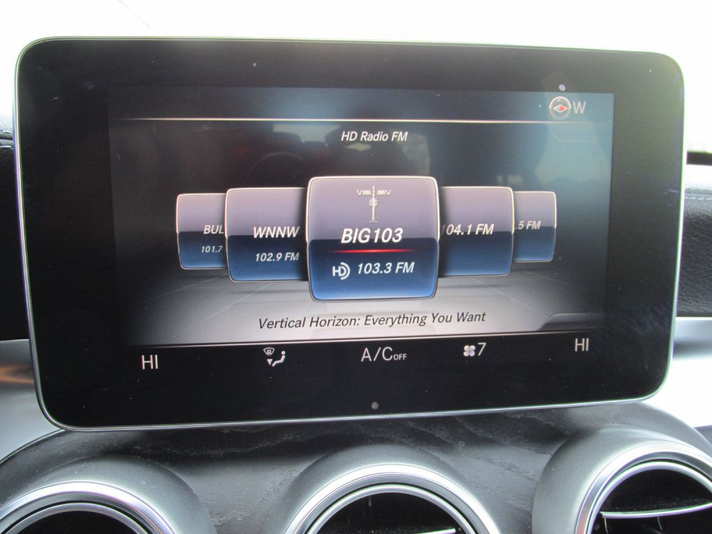 2016 Mercedes-Benz C-Class Image 18