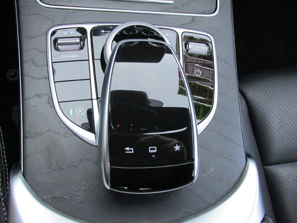 2016 Mercedes-Benz C-Class Image 20