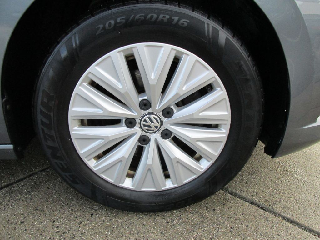 2019 Volkswagen Jetta Image 9