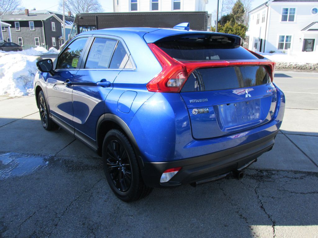 2018 Mitsubishi Eclipse Image 4