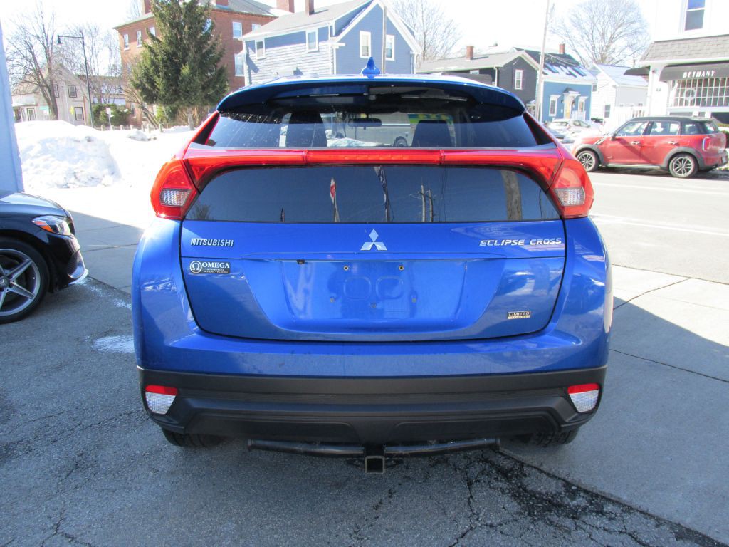 2018 Mitsubishi Eclipse Image 5