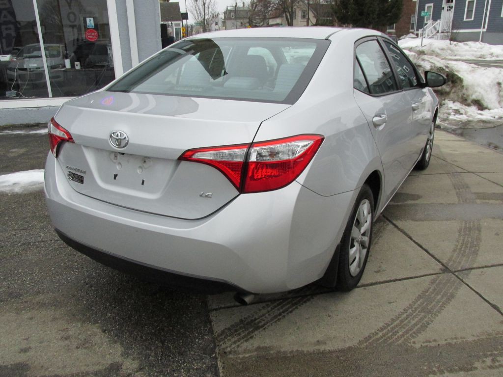 2016 Toyota Corolla Image 6