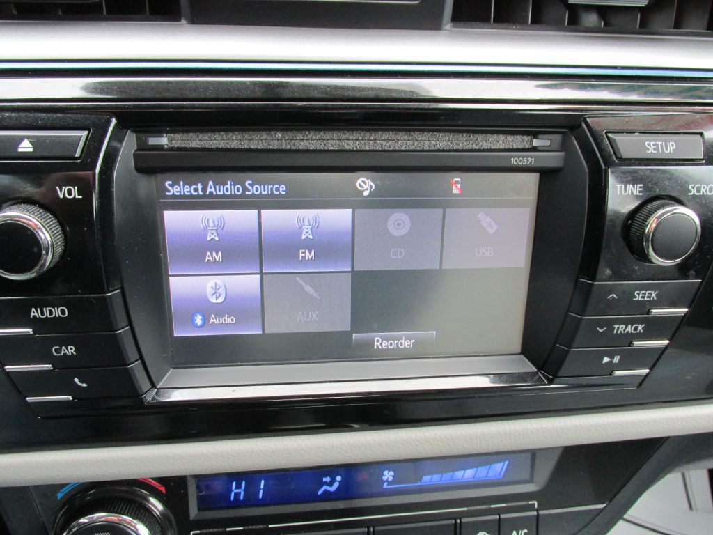 2016 Toyota Corolla Image 16