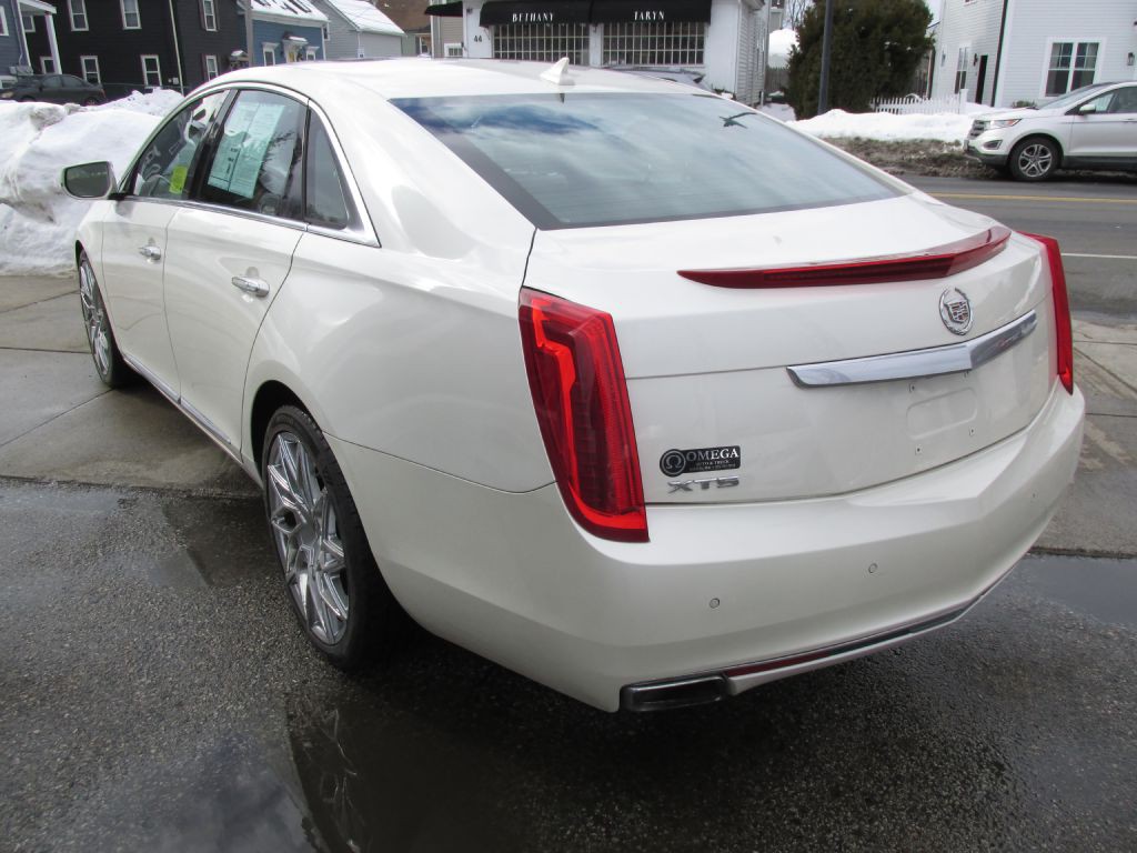 2013 Cadillac XTS Image 4